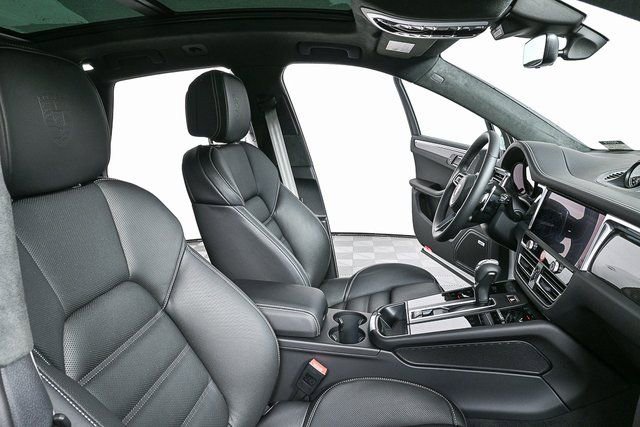 New 2026 Porsche Macan GTS image 29