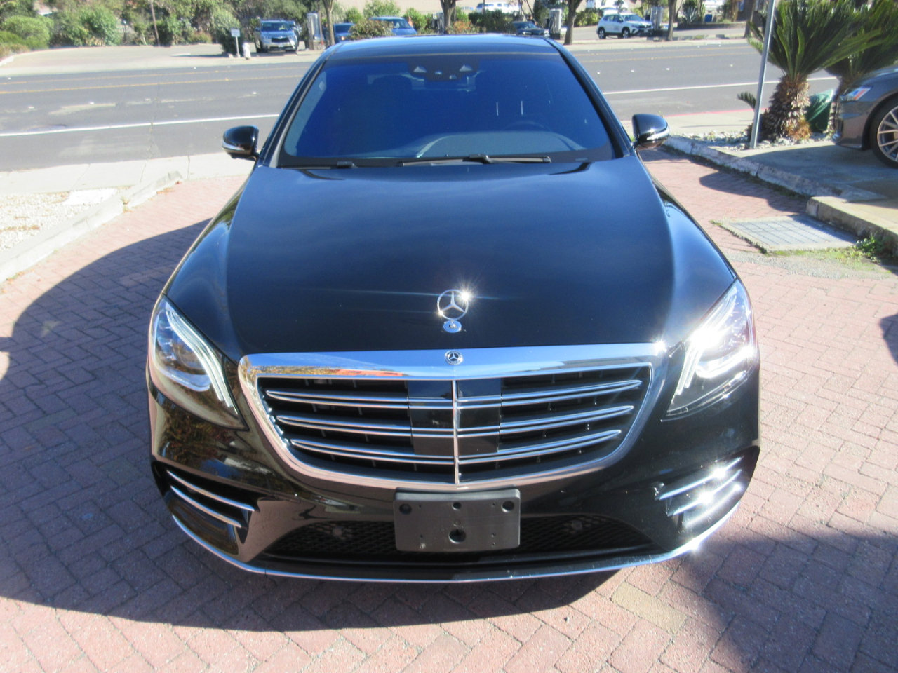 Used 2020 Mercedes-Benz S 560 Sedan w/ AMG Line Exterior image 66