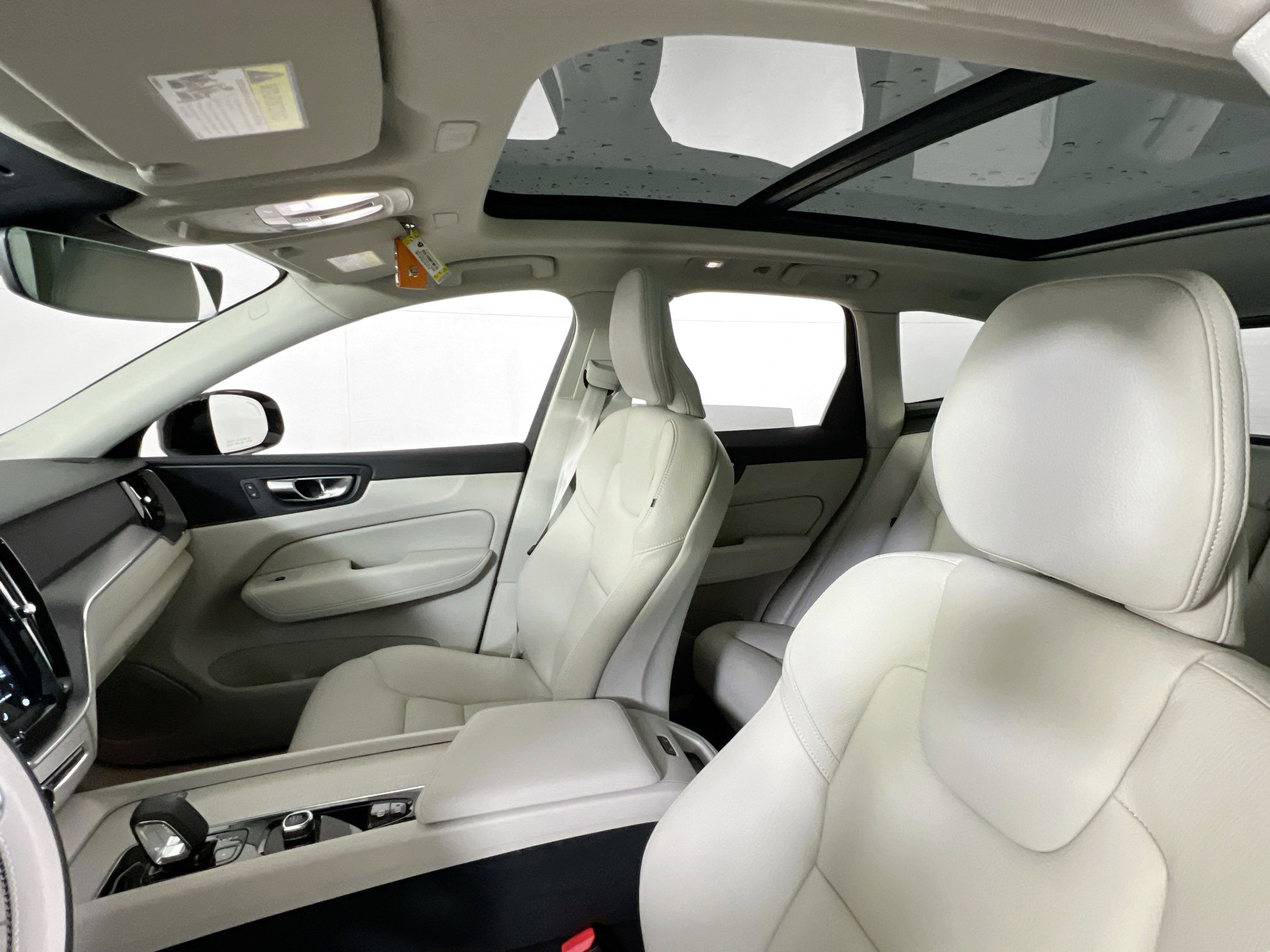 Used 2025 Volvo XC60 T8 Core w/ Protection Package Premier image 22