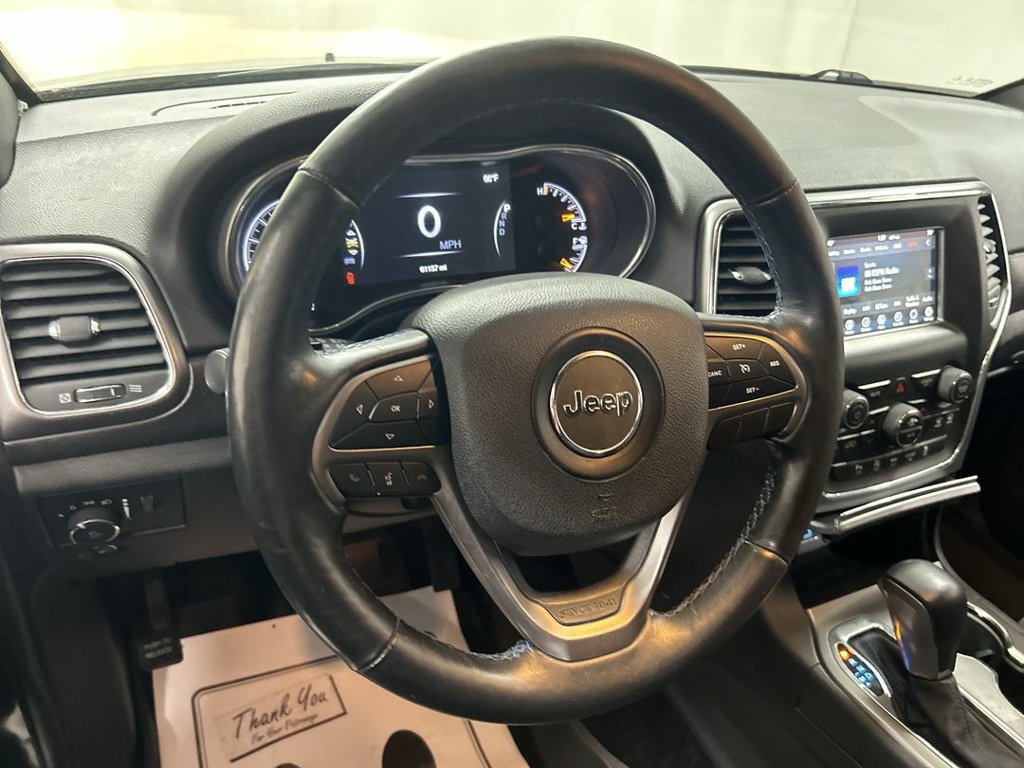 Used 2018 Jeep Grand Cherokee Laredo AWD/4WD image 4