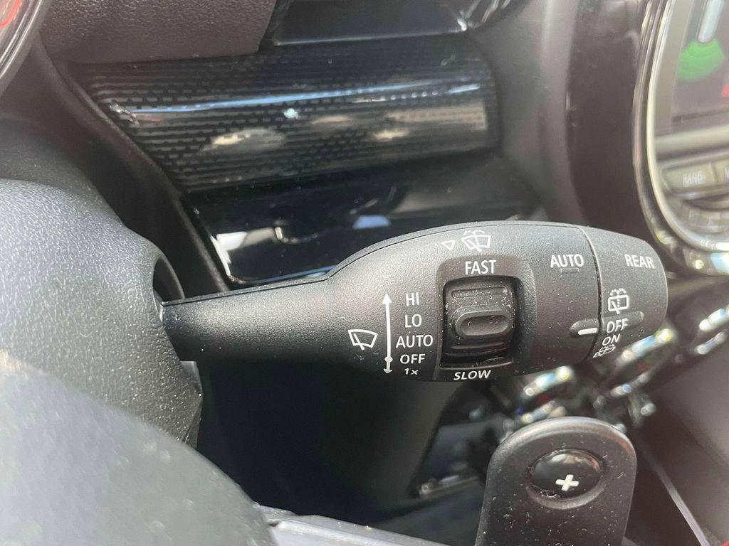 Used 2019 MINI Cooper Clubman S w/ Premium Package image 22