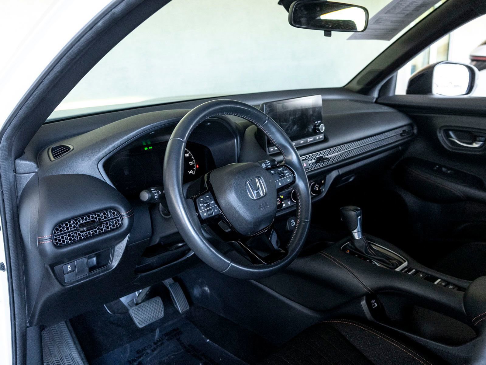 Used 2023 Honda HR-V Sport image 17