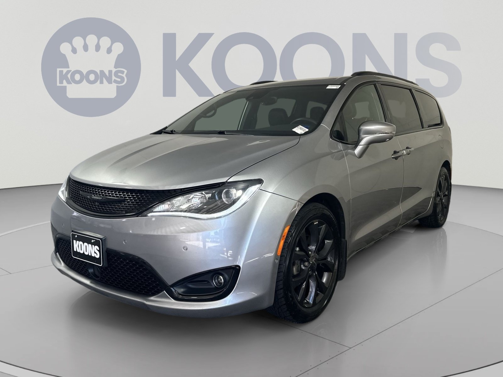 Used 2019 Chrysler Pacifica Limited w/ Advanced Safetytec Group