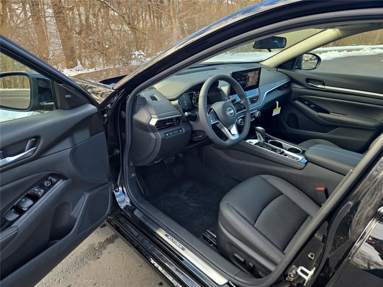 New 2025 Nissan Altima 2.5 SL FWD image 10