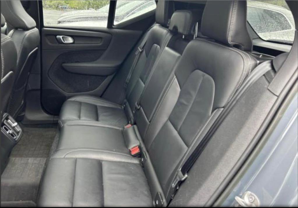 Certified 2023 Volvo XC40 B5 Plus w/ Protection Package Premier AWD/4WD image 8