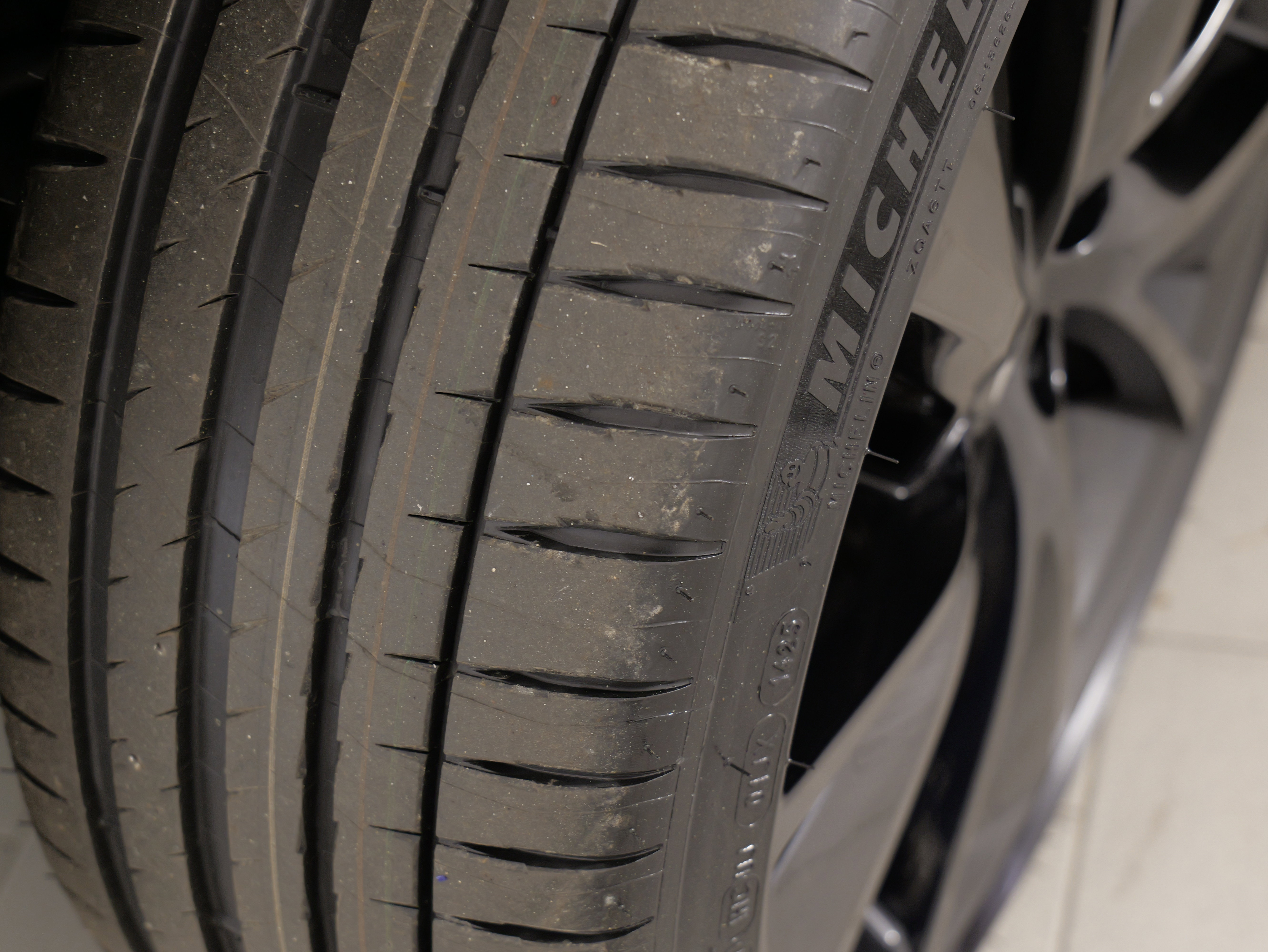 Used 2023 Genesis G70 2.0T w/ Sport Prestige Package image 53