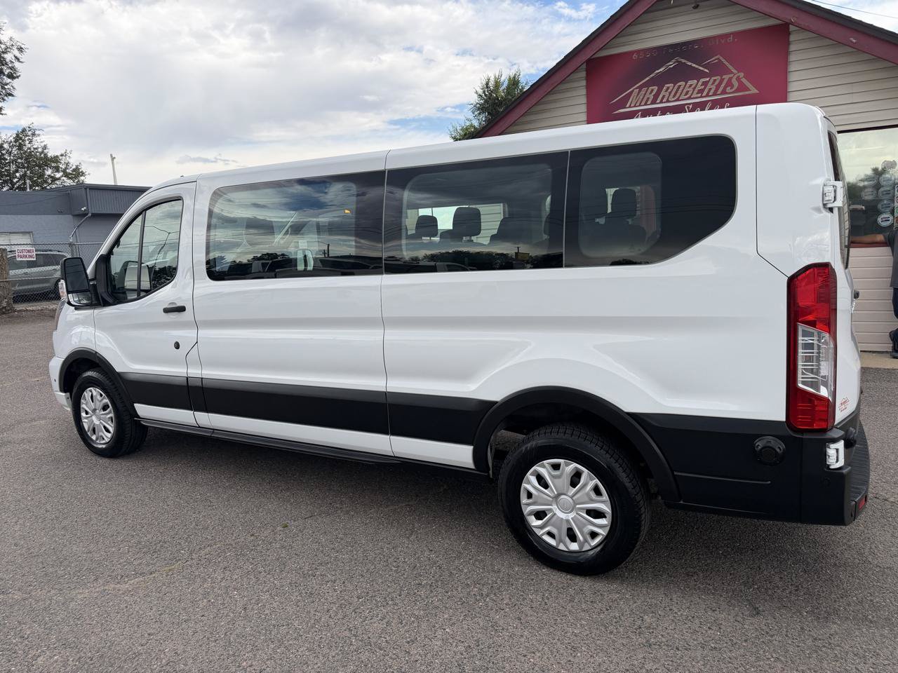 Used 2024 Ford Transit 350 XLT RWD image 6