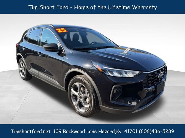 Used 2025 Ford Escape ST-Line AWD/4WD image 1
