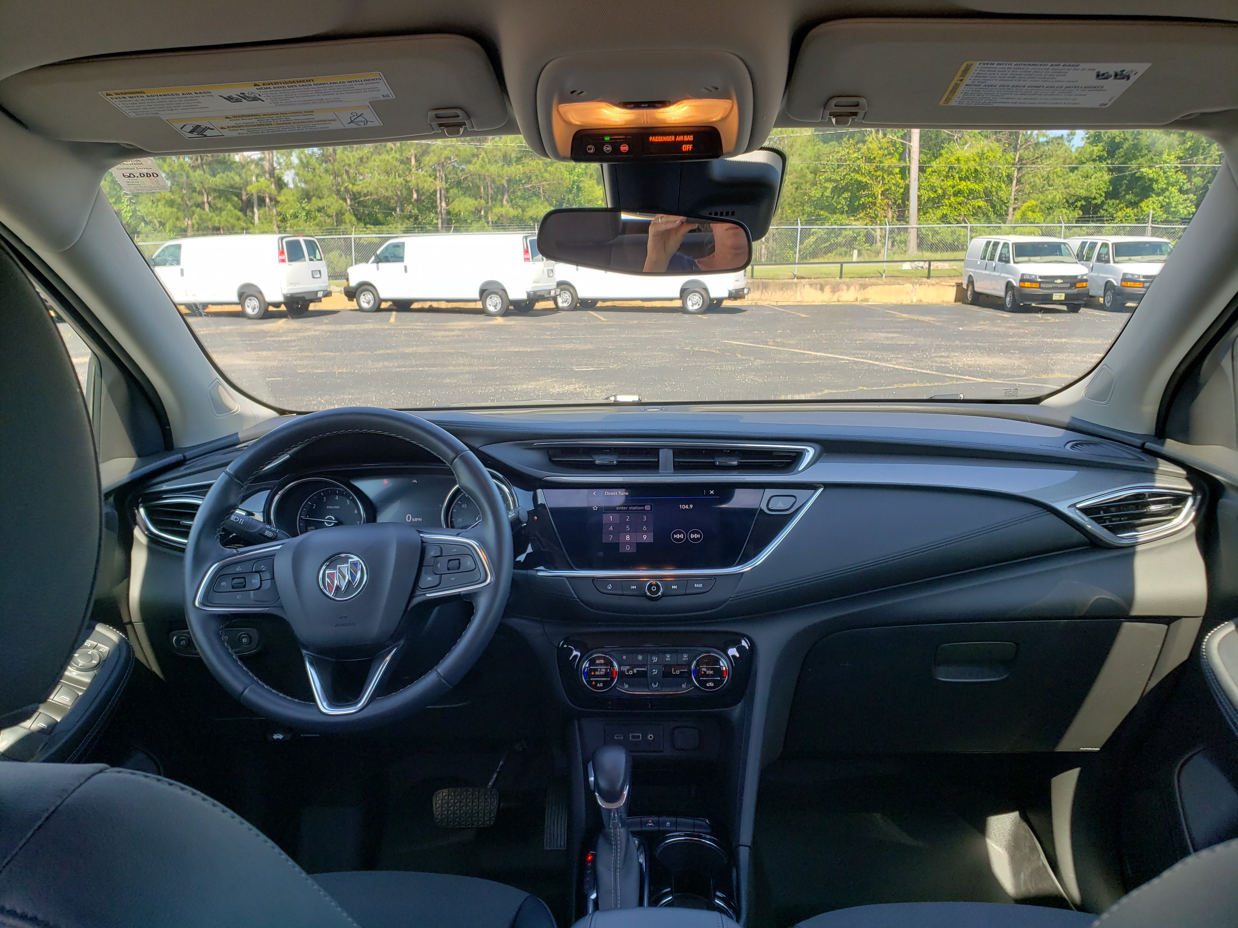 Used 2022 Buick Encore GX Select w/ Sport Touring Package FWD image 31