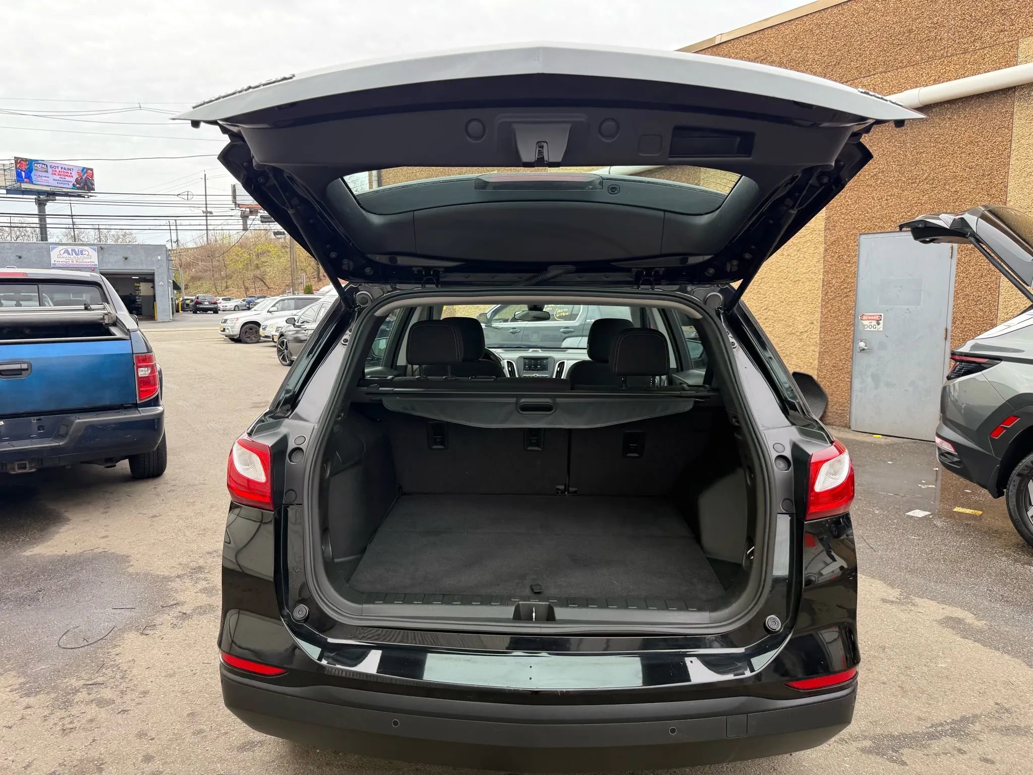 Used 2021 Chevrolet Equinox LS image 28