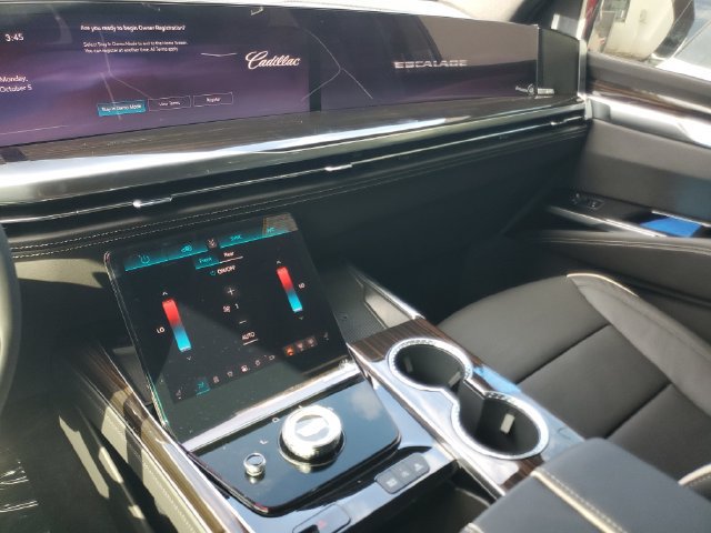 New 2026 Cadillac Escalade ESV Luxury AWD/4WD image 9