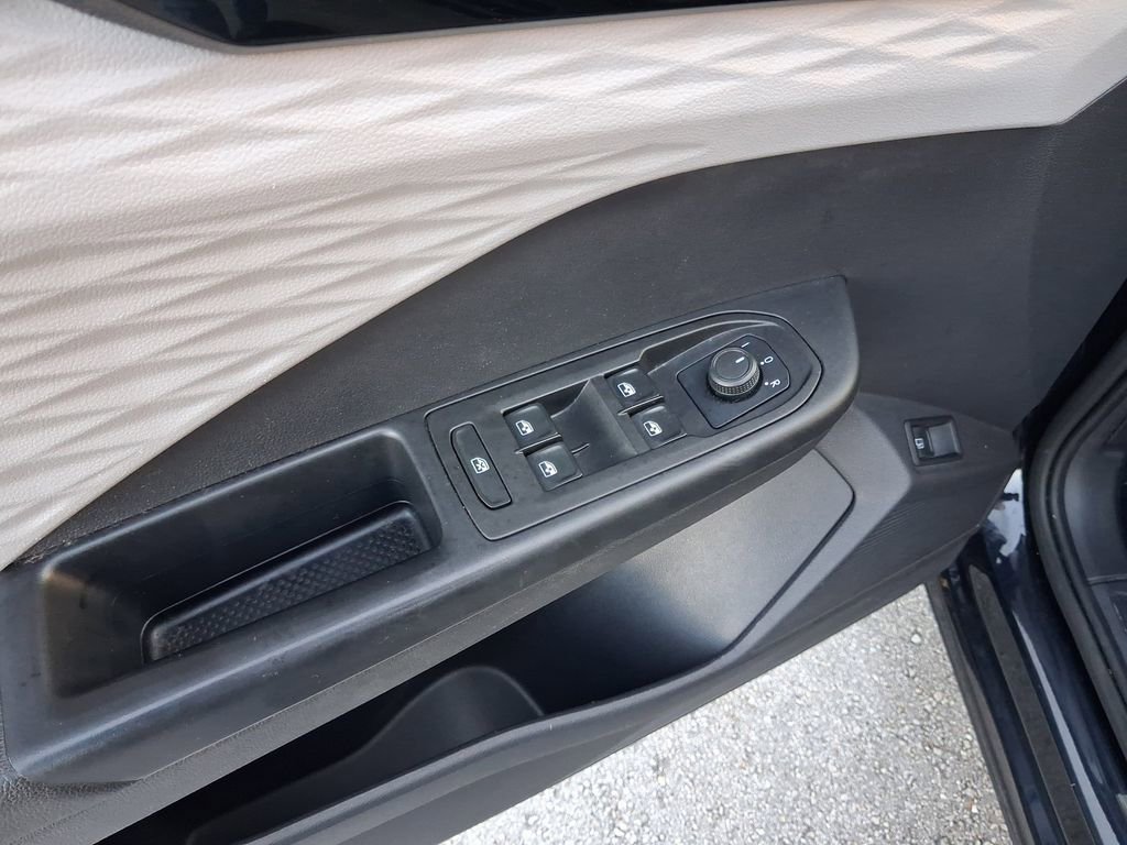 Certified 2022 Volkswagen Taos S w/ IQ Drive S Package image 16