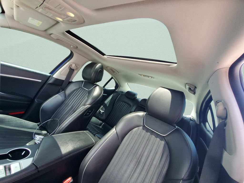 Used 2020 Genesis G70 3.3T RWD image 17