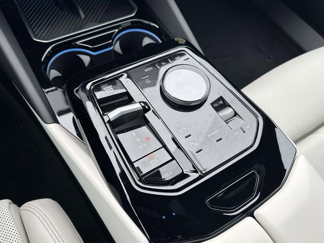 New 2026 BMW 530i xDrive w/ Premium Package image 17