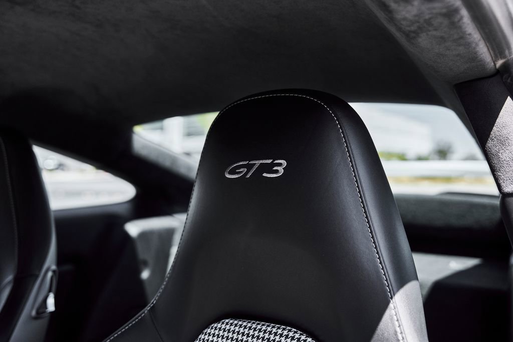 Used 2018 Porsche 911 GT3 RWD image 42