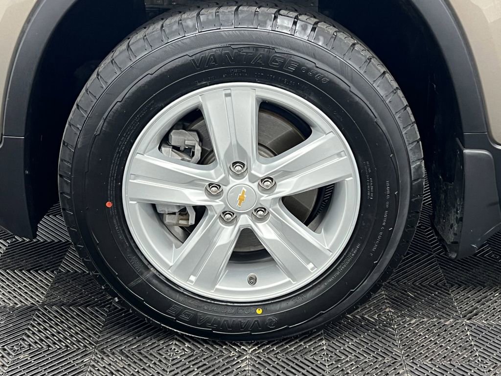 Used 2021 Chevrolet Trax LT w/ Premium Seat Package image 10