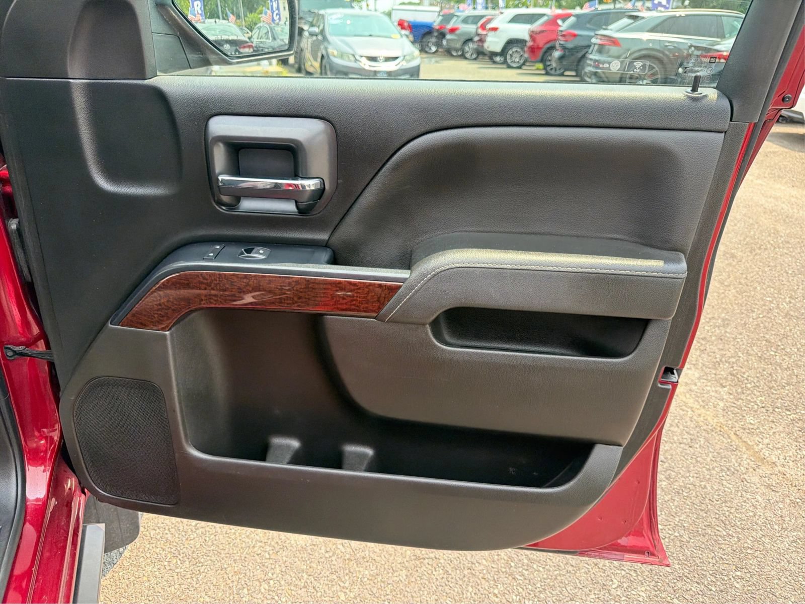 Used 2018 GMC Sierra 1500 SLE w/ SLE Value Package AWD/4WD image 23