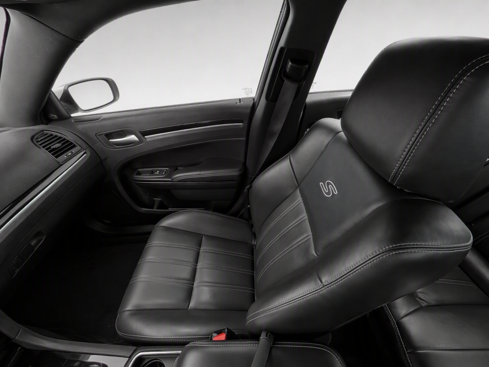 Used 2022 Chrysler 300 S RWD image 20