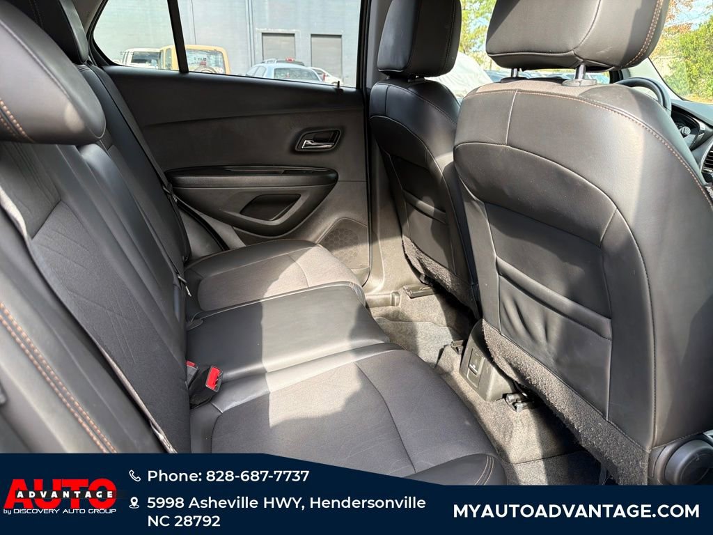 Used 2022 Chevrolet Trax LT w/ Driver Confidence Package image 32