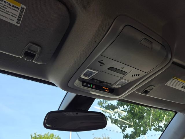 Used 2023 GMC Acadia SLT image 26