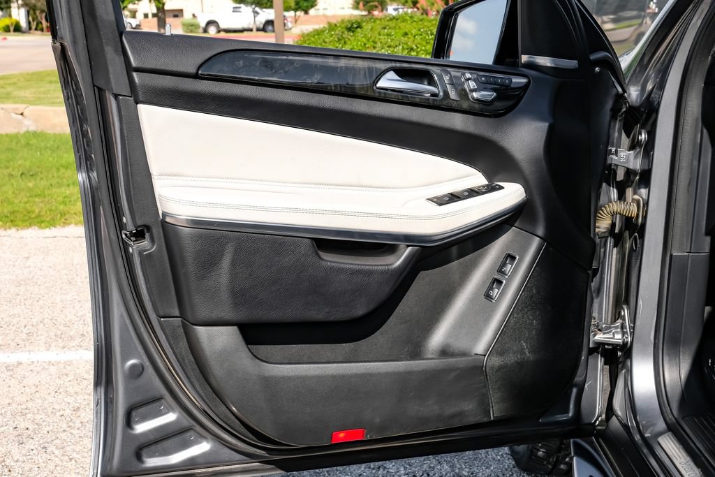 Used 2018 Mercedes-Benz GLS 550 4MATIC image 54