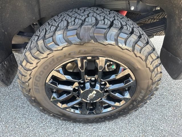 Used 2025 Chevrolet Silverado 2500 LT w/ Trail Boss Package AWD/4WD image 12