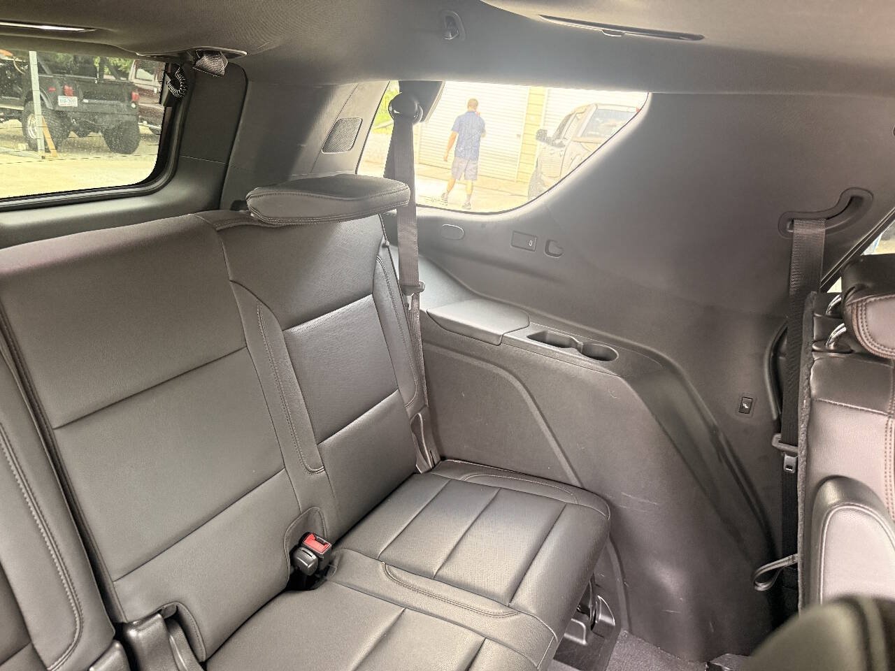 Used 2021 Chevrolet Tahoe High Country w/ Premium Package AWD/4WD image 19