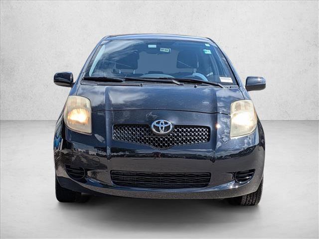 Used 2008 Toyota Yaris 2-Door Hatchback image 2