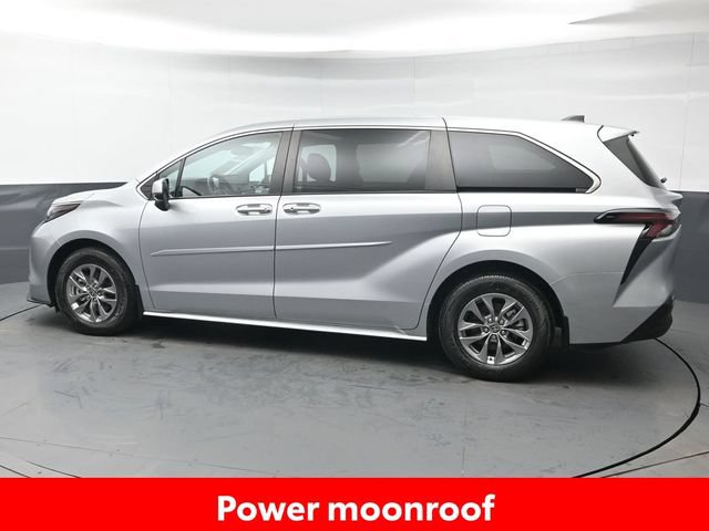Certified 2023 Toyota Sienna XLE w/ Protection Package (TMS) FWD image 4