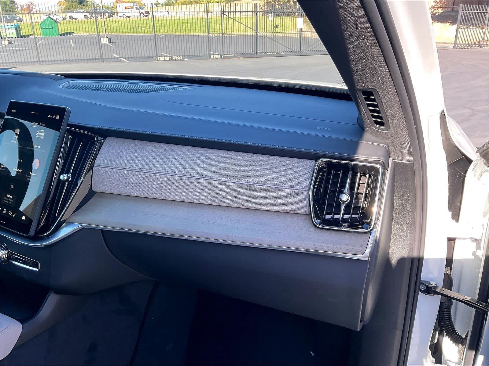 New 2027 Volvo XC90 B6 Ultra AWD/4WD image 29