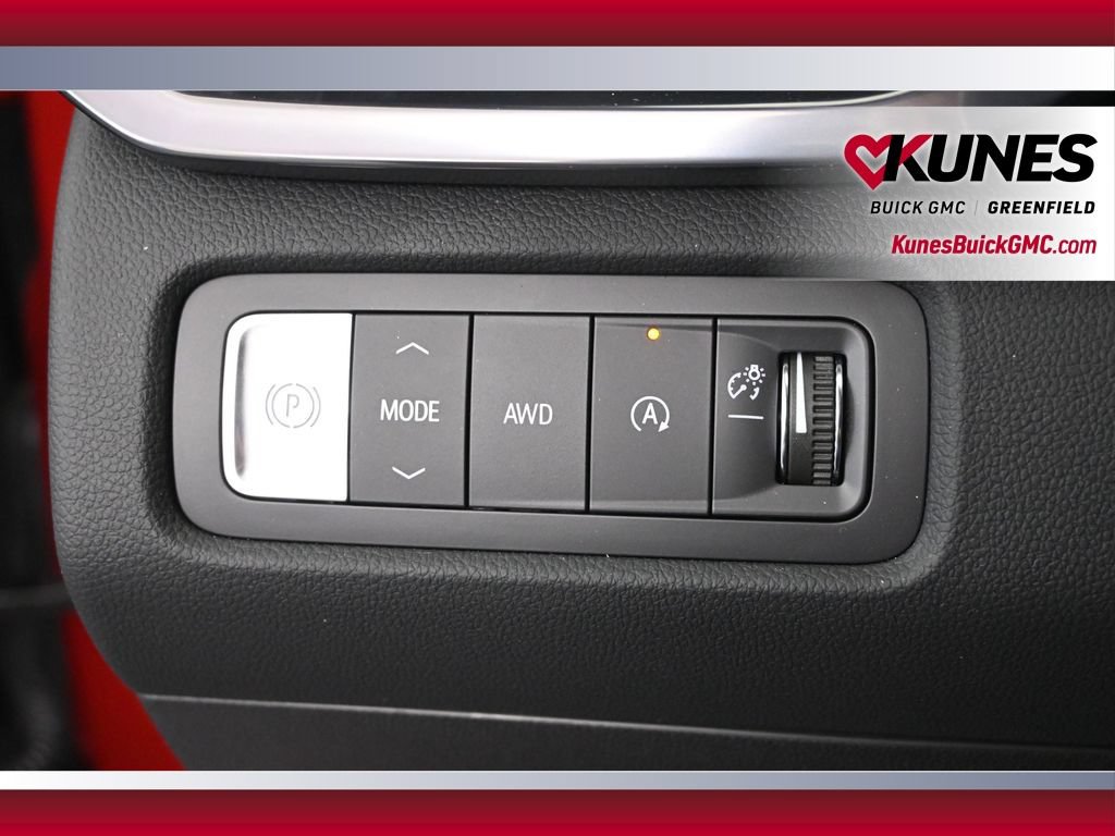 New 2025 GMC Acadia AT4 w/ LPO, Floor Liner Package AWD/4WD image 33