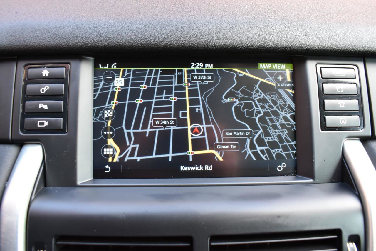 Used 2017 Land Rover Discovery Sport HSE image 26