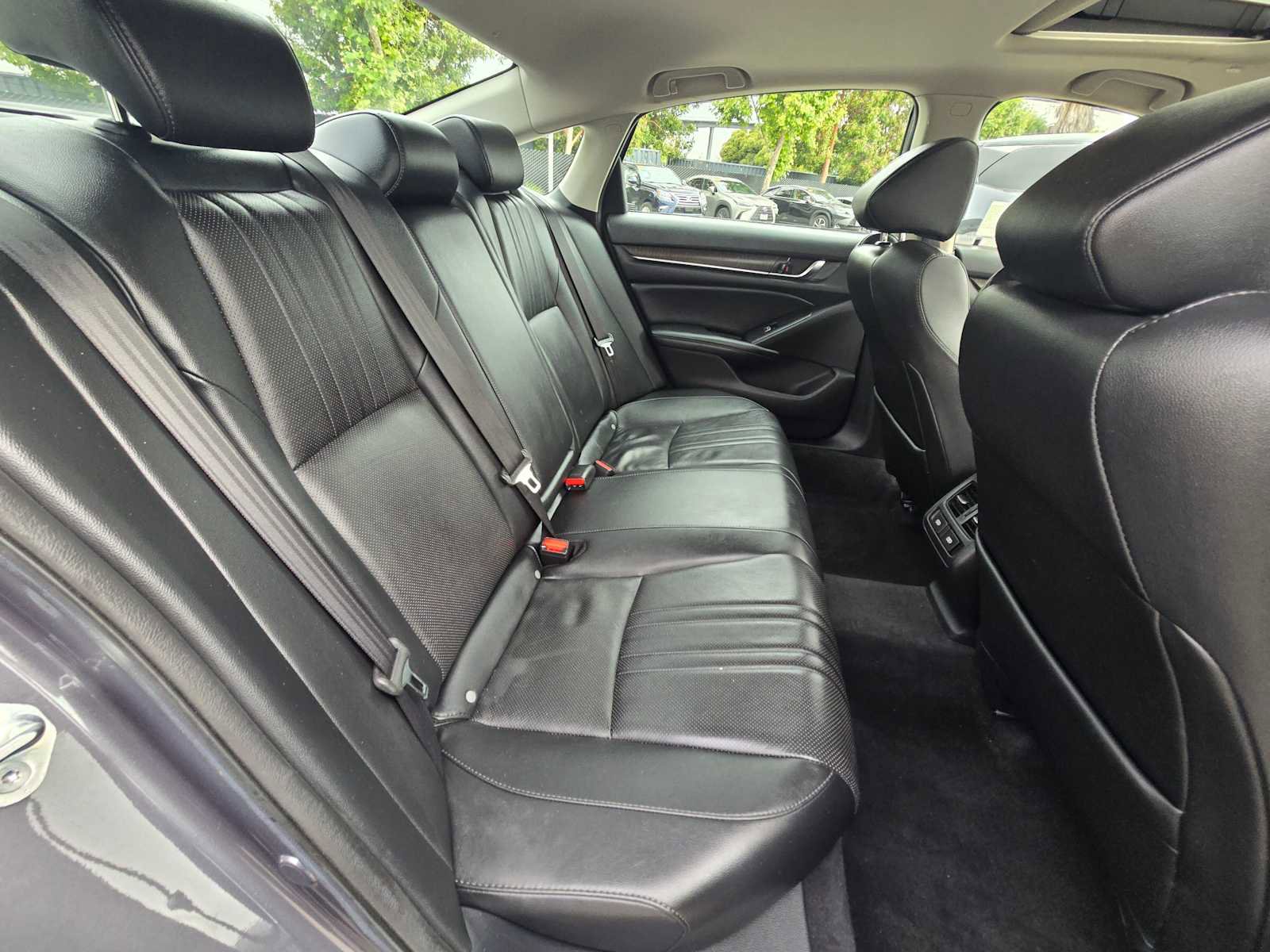 Used 2021 Honda Accord EX-L image 12