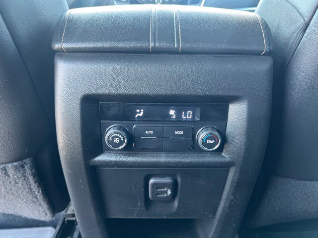 Used 2023 Chevrolet Traverse LT AWD/4WD image 20