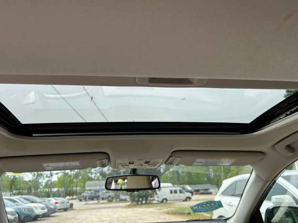 Used 2013 Toyota RAV4 Limited AWD/4WD image 12