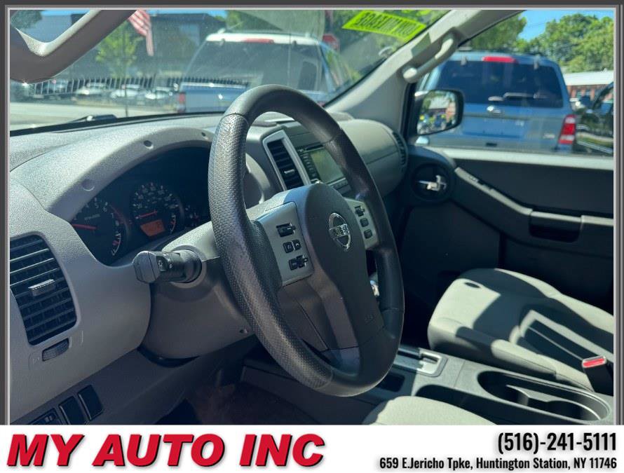 Used 2015 Nissan Xterra 4WD image 21