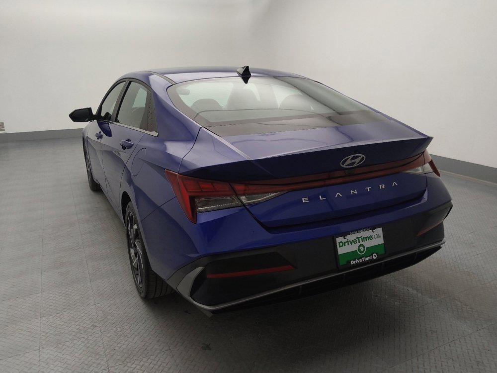 Used 2025 Hyundai Elantra SEL image 6