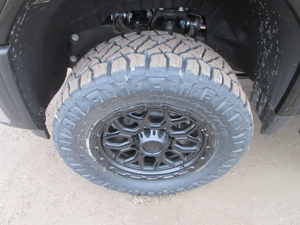 New 2026 GMC Sierra 2500 SLT w/ SLT Premium Package image 13