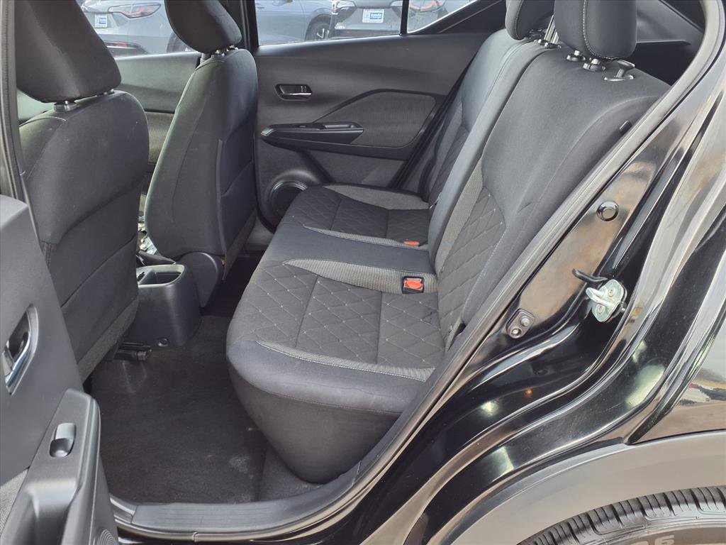 Used 2018 Nissan Kicks SV image 19