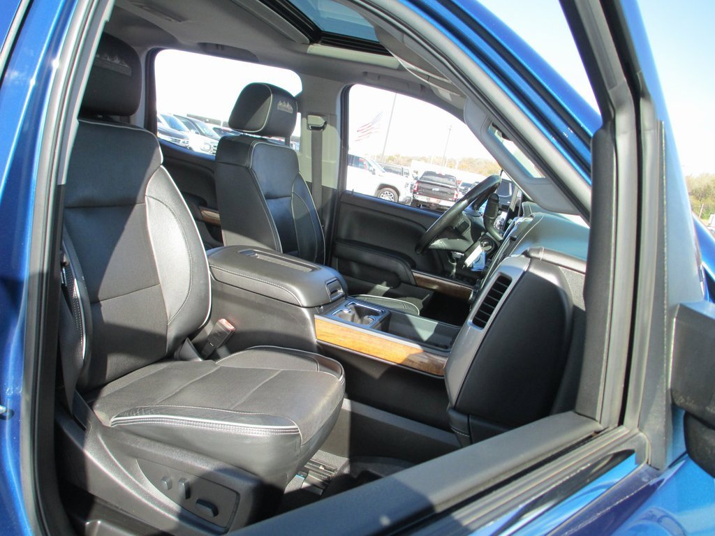 Used 2019 Chevrolet Silverado 2500 High Country w/ Duramax Plus Package image 23