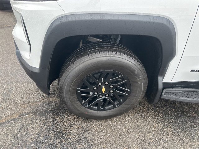 New 2026 Chevrolet Silverado EV LT image 10