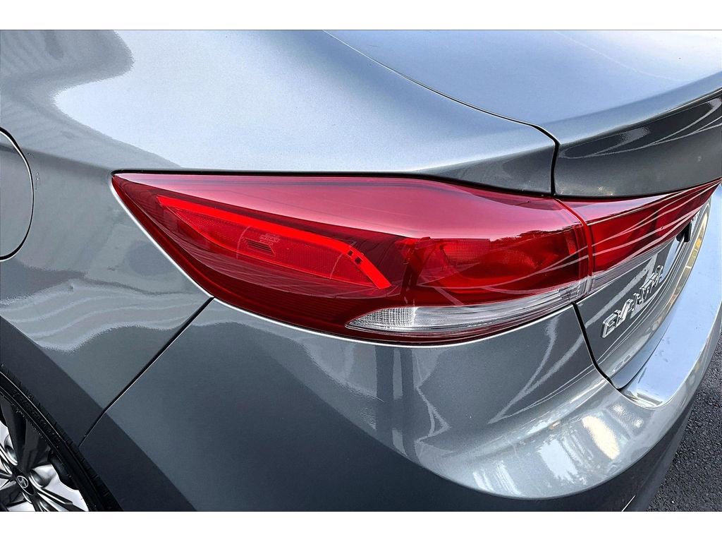 Used 2017 Hyundai Elantra Value Edition FWD image 29