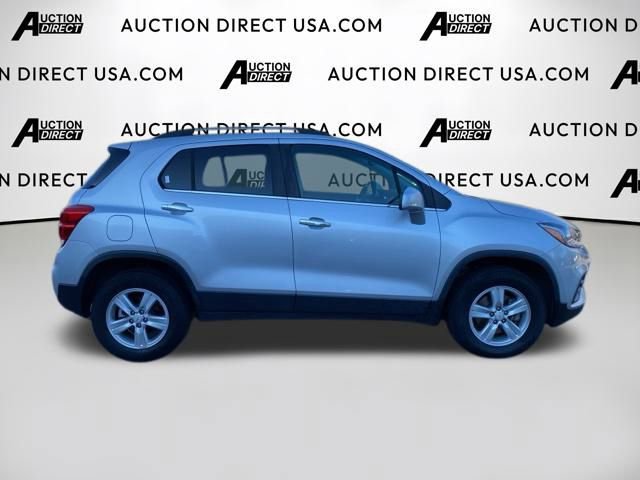 Used 2020 Chevrolet Trax LT w/ LT Convenience Package AWD/4WD image 22