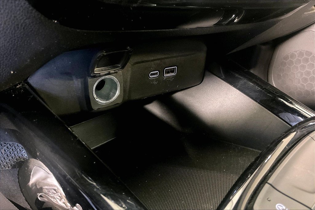 Used 2025 Chevrolet Trax RS w/ Driver Confidence Package FWD image 27