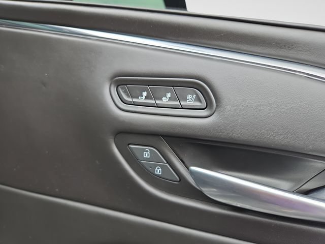 Certified 2024 Cadillac Escalade ESV V AWD/4WD image 49