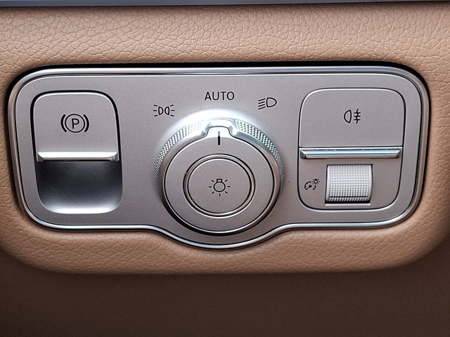 Used 2026 Mercedes-Benz GLS 450 4MATIC image 28