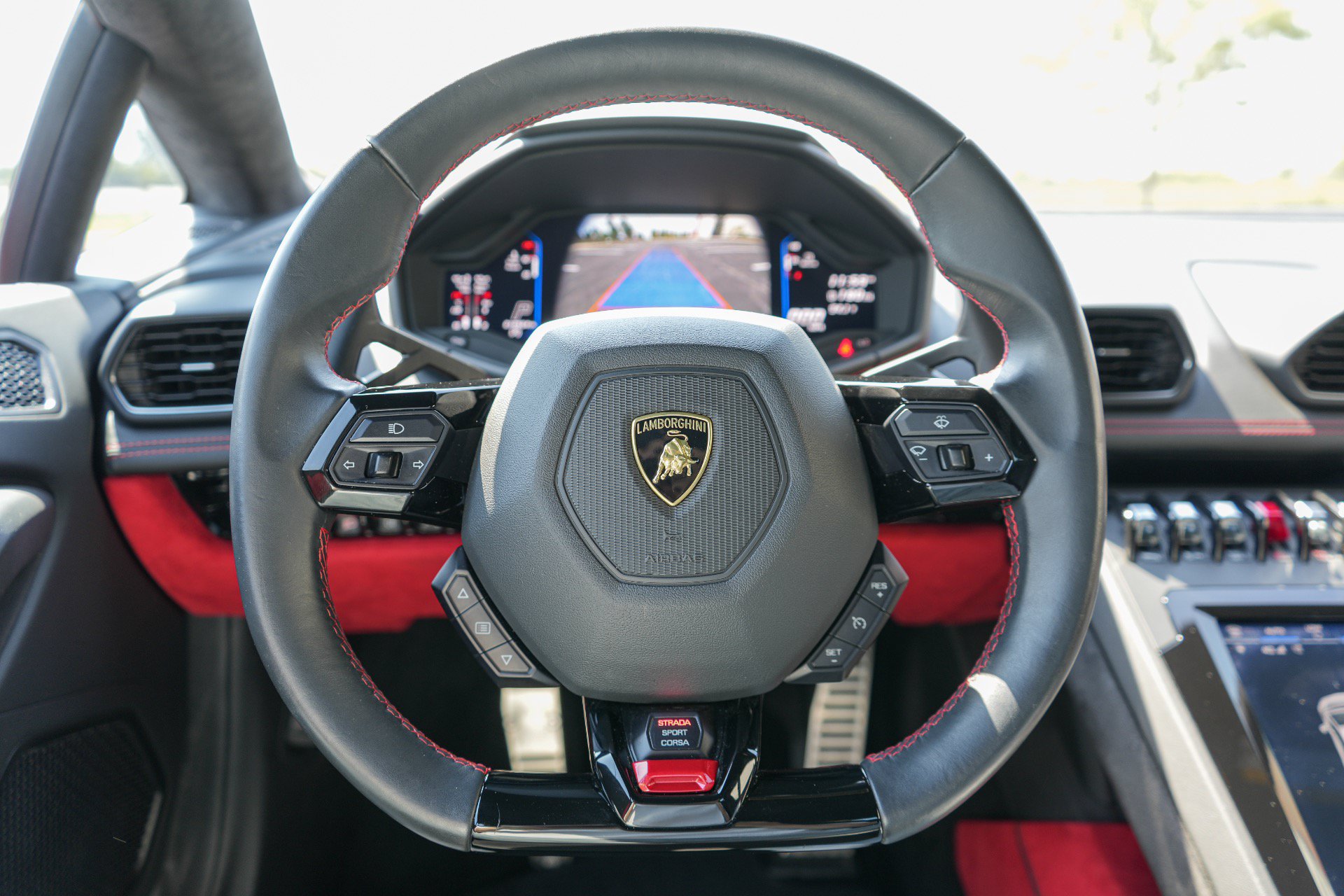 Used 2020 Lamborghini Huracan EVO AWD/4WD image 20
