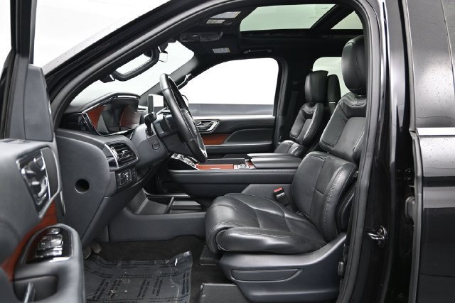 Used 2022 Lincoln Navigator L Reserve AWD/4WD image 22