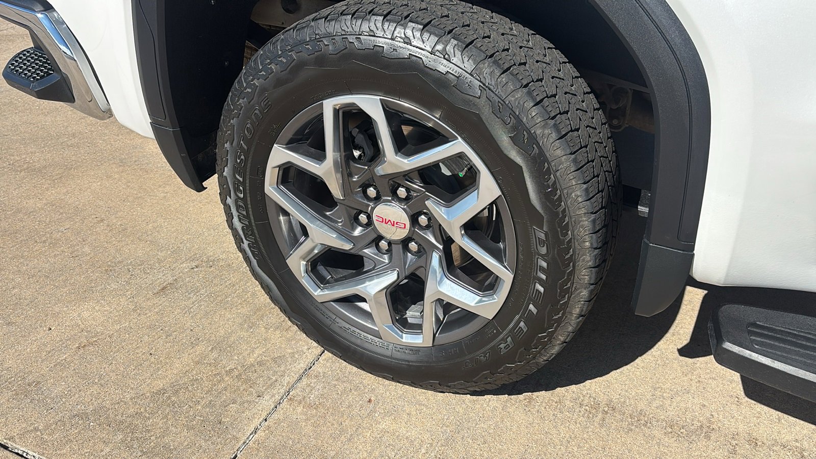 Used 2024 GMC Sierra 1500 SLT w/ SLT Premium Plus Package image 11