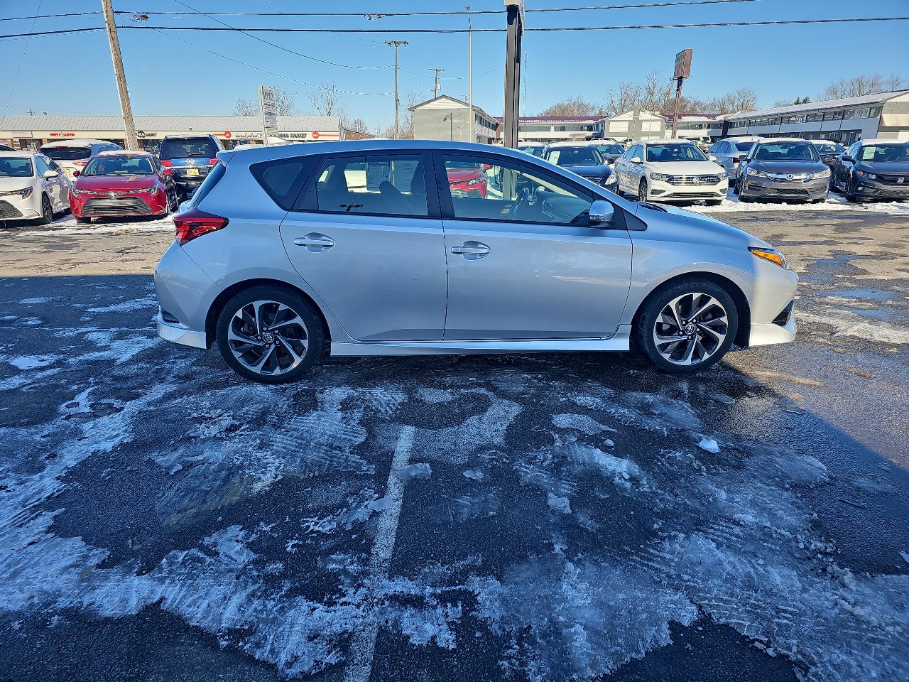 Used 2017 Toyota Corolla iM image 5